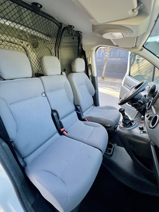 Peugeot Partner 1.6 HDI 100cv GPS/AC/3lugs.