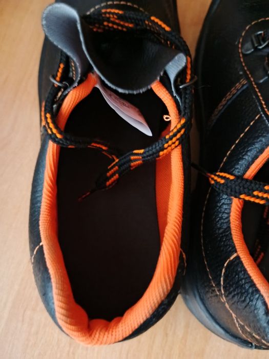 Робочі черевики.