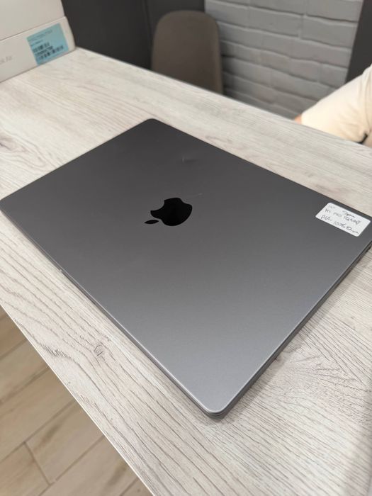 Used MacBook Pro M1 Pro 14” Space 16/512 Gb,гарантія від магазину iFriend.