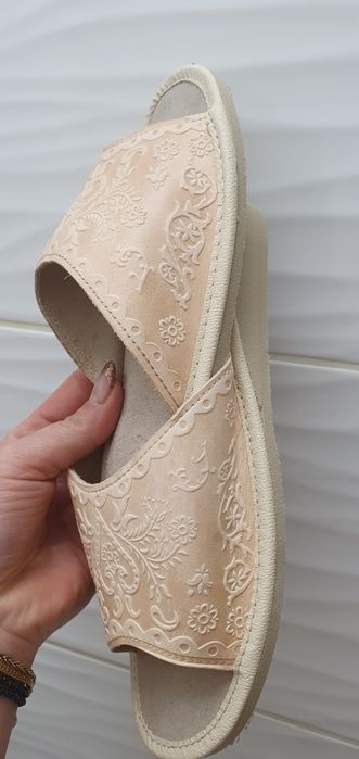 Kapcie laczki pantofle skóra naturalna skórzane 38 polskie góralskie