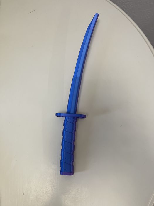 Катана надрукована на 3D принтеря