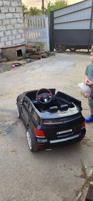 Автомобіль дитячий