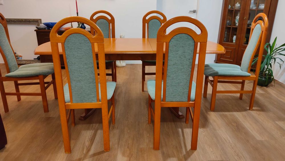 stół i 6 krzeseł komplet