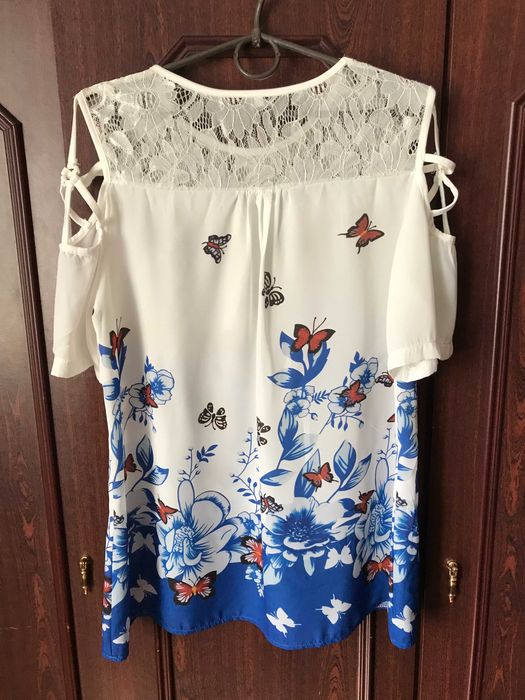 Жіноча модна блуза