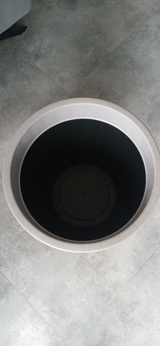 Duża donica PCV szara