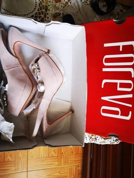 Vendo sandalias
