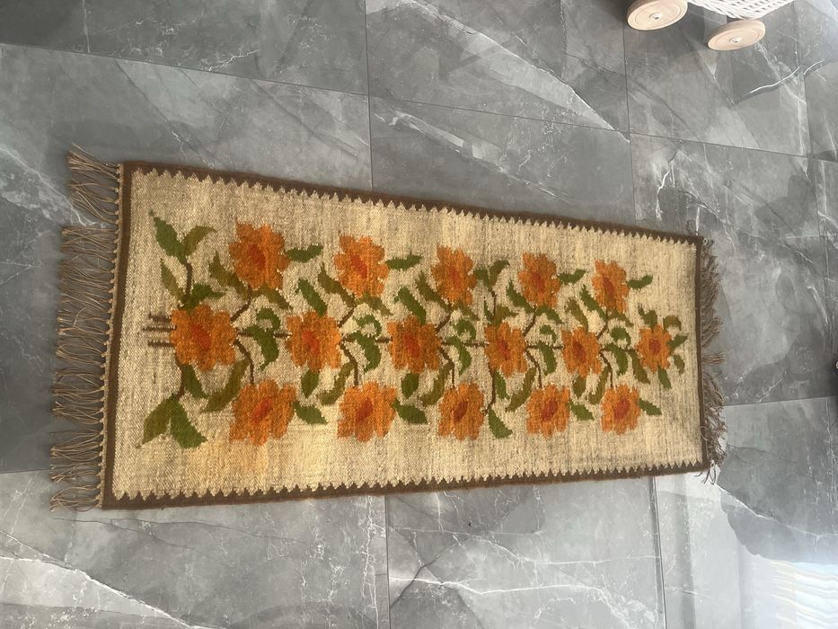 Kilim recznie tkany w latacg 70 tycg