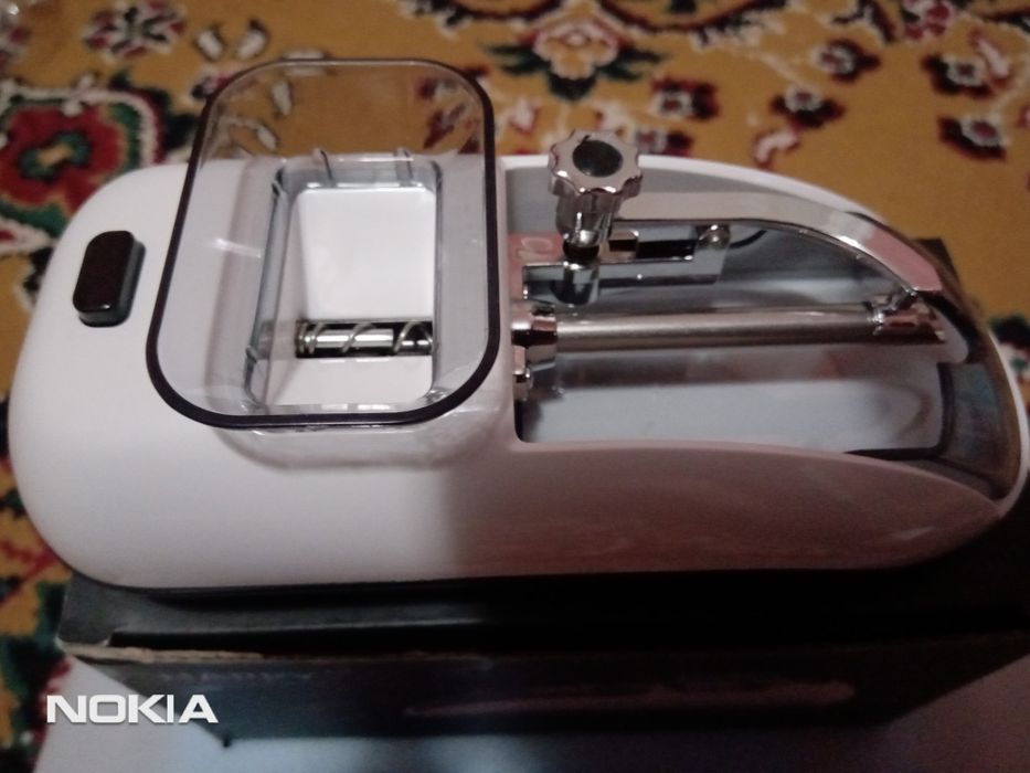 Машинка для паперових виробів.