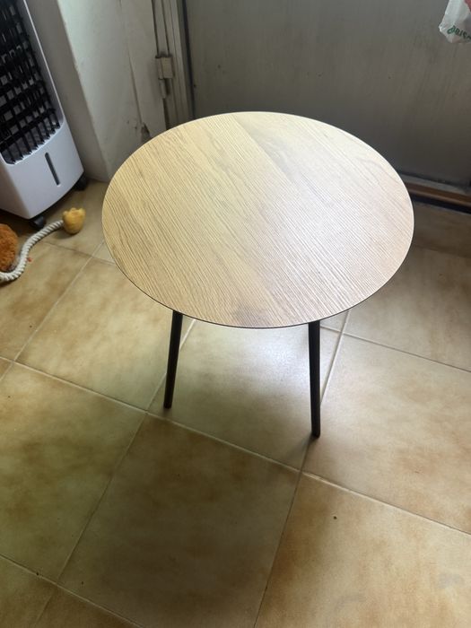 Mesa practicamrnte nova sem uso