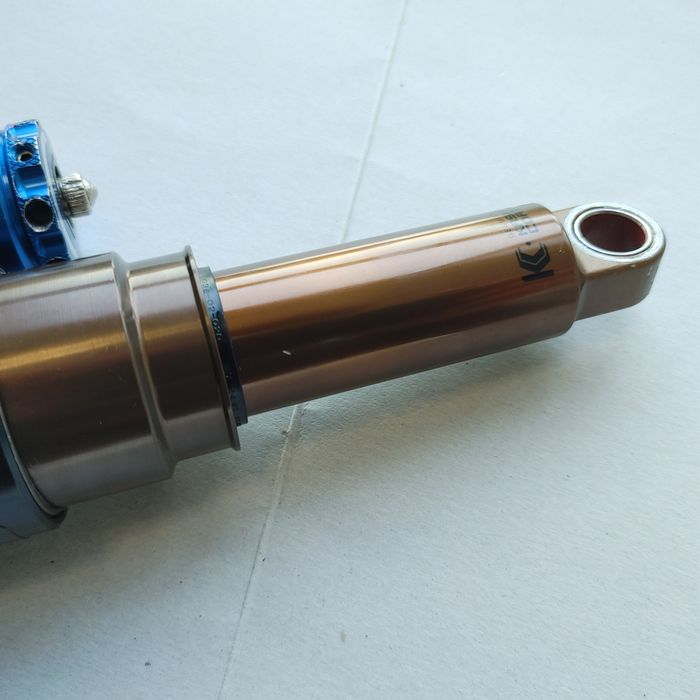 Задній амортизатор fox dhx 5.0 air kashima 216x63мм: 4 700 грн