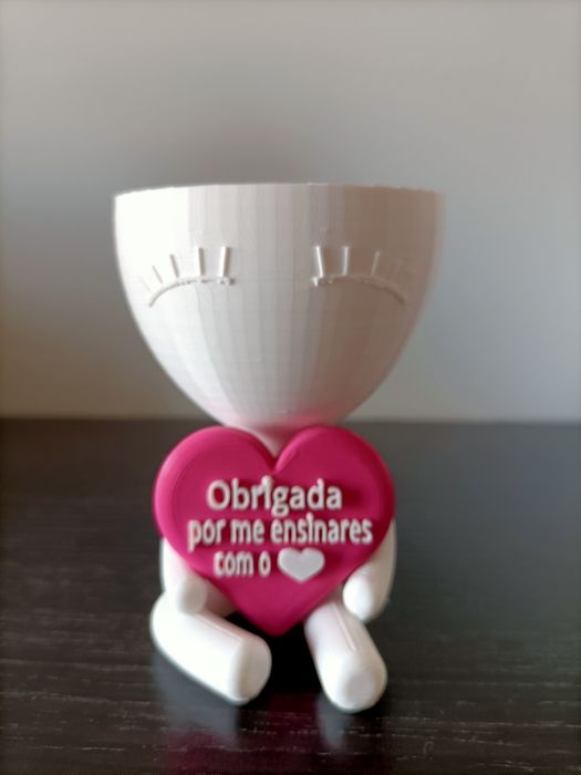 Oferta professora, educadora, auxiliar, mae e afins