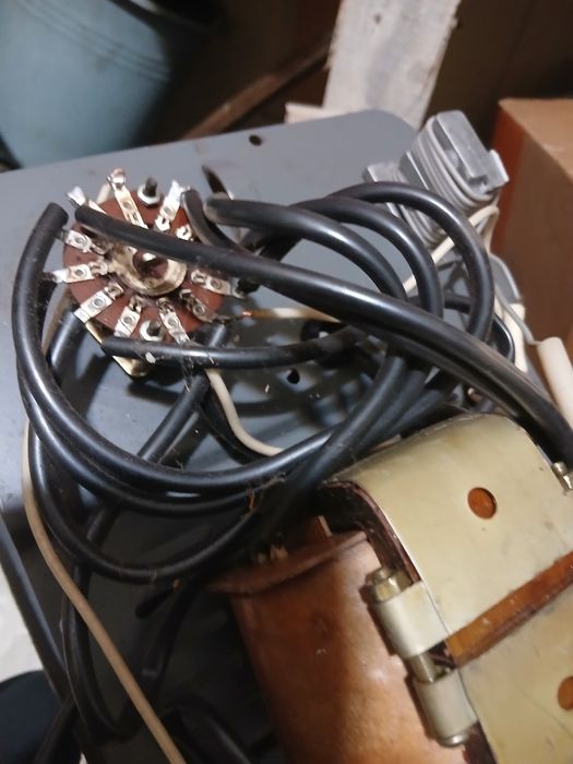 Блок живлення зарядний пристрій