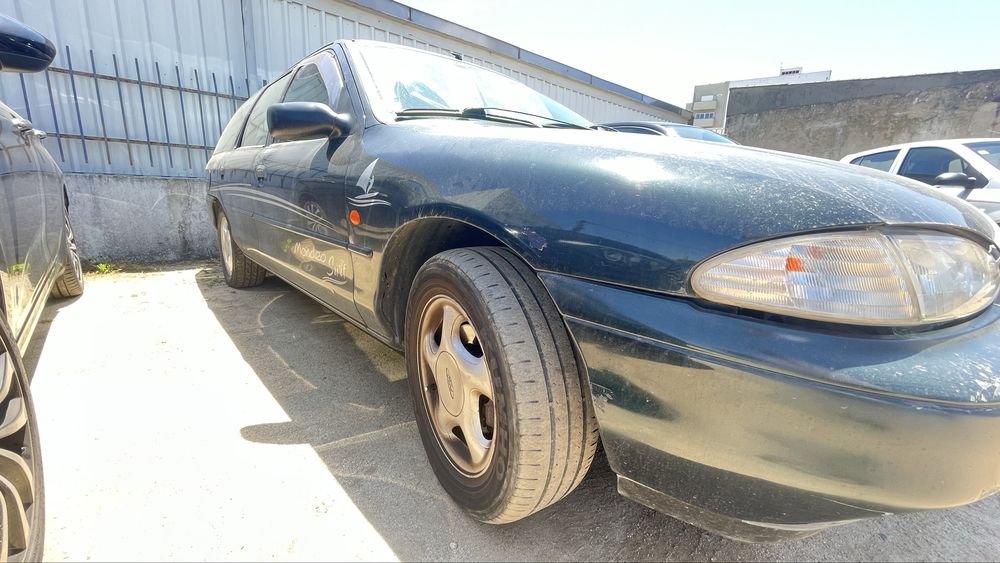 Ford mondeo surf edition