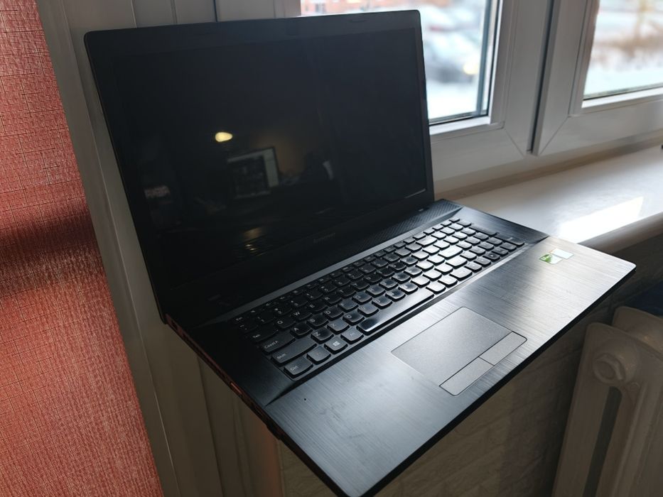 Lenovo G710 / 17" / 1TB / 12GB / Win10