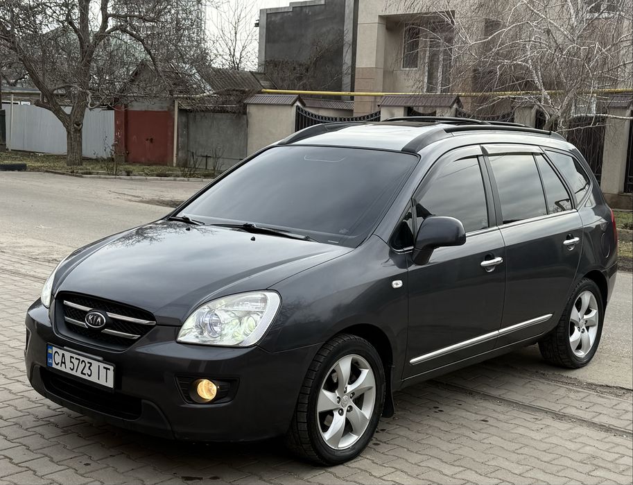Kia Carens, 2008г, 2.0 газ/бенз, в хорошей комплектации