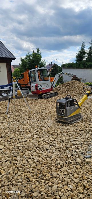 Usługi Minikoparka Koparka Roboty ziemne Wykopy Utwardzanie Równanie
