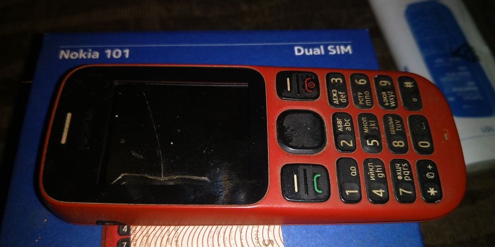 Мобільний телефон Nokia 101 2SIM Red б/в