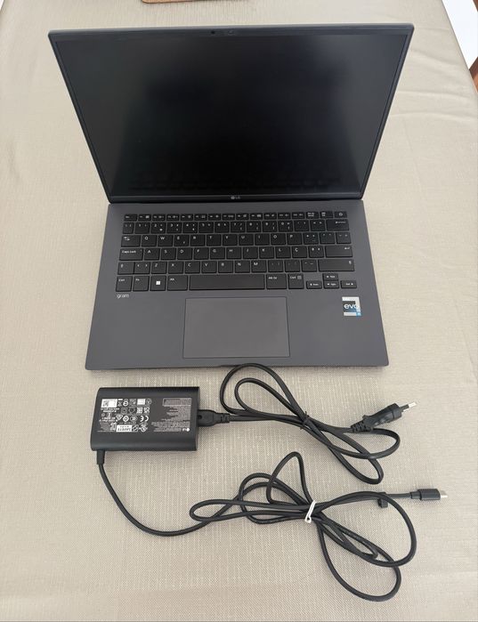 LG Gram 14” (1kg) - Estado de Novo - Ultraportátil e Leve