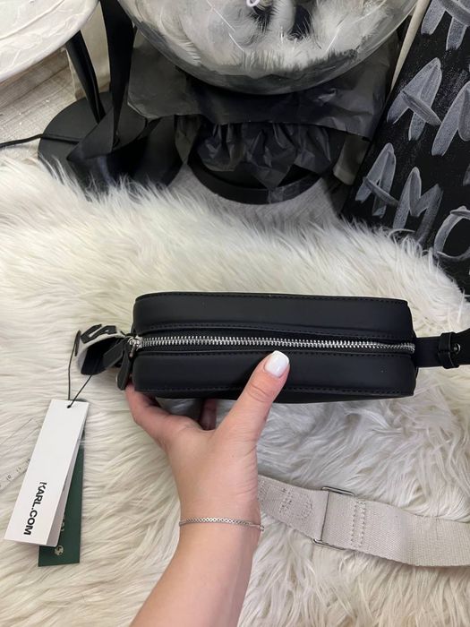 Сумка чорна Karl Lagerfel з широким ремінцем