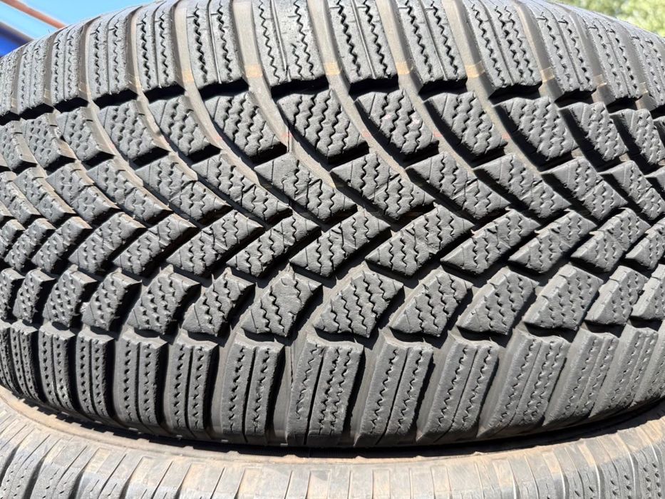 Склад шин б/в. 235/55 R19 Bridgestone Blizzak LM005
