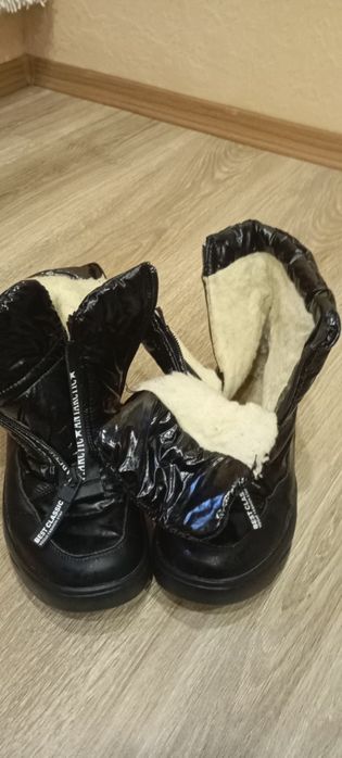 Зимові сапожки на дівчинку