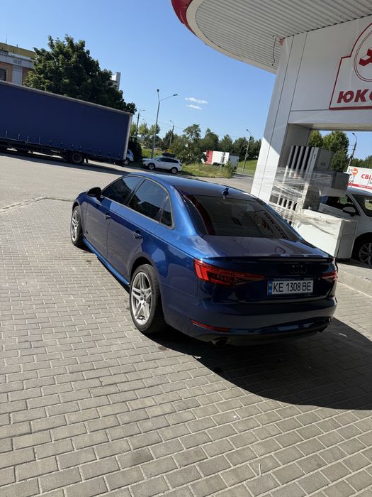 Audi A4 2016 VIN WAUANAF45HN055867 фото оголошення 3 з 11