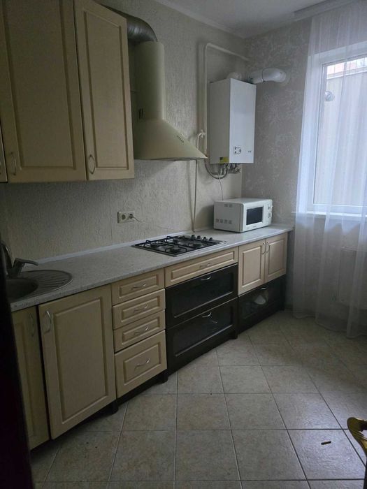 Сдам 1 к кв на Таирова Привал