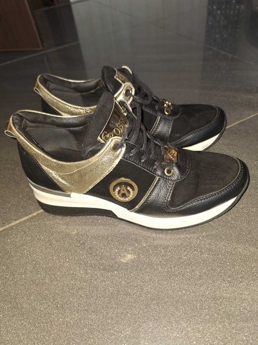 Sneakersy skórzane
