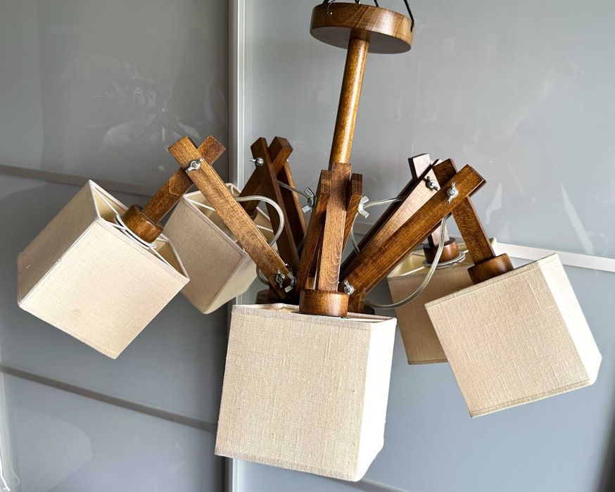 Люстра потолочна дерев'яна. 5 ріжків