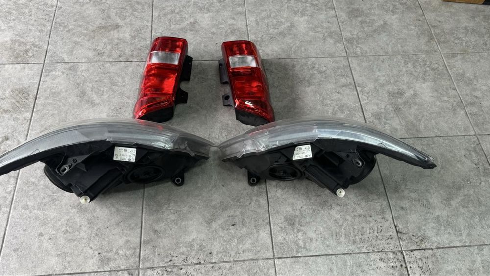 Фари Mercedes bens