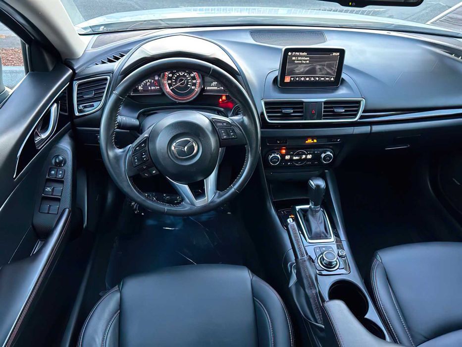 Mazda 3      2016