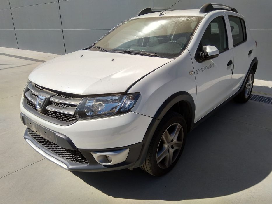 DACIA SANDERO II - 2014 - Para Peças