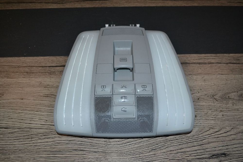 MERCEDES W212 E-KLASA LAMPKA PODSUFITKI PRZÓD PRZEDNIA 2129060800