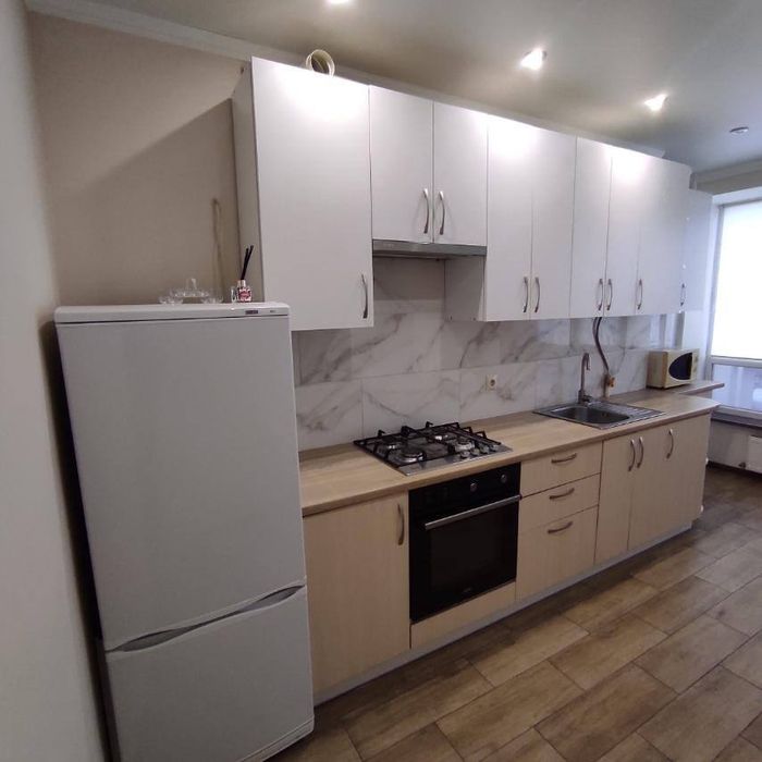 Здам Євро 2к ЖК "Фаворит" , парк  Правика