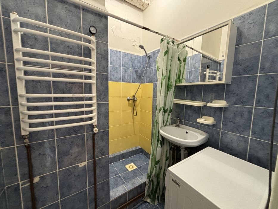 Трикімнатна квартира подобово біля собору