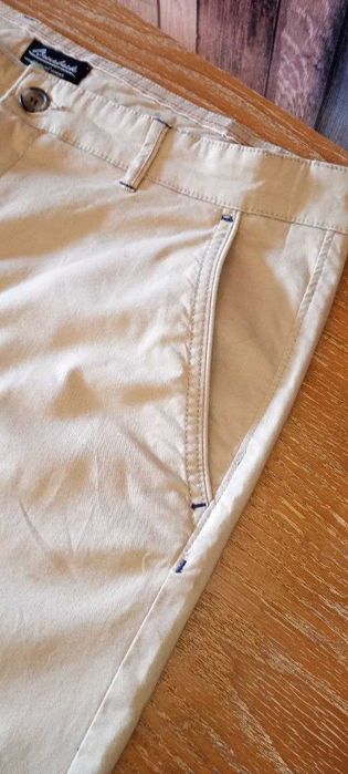 Бежевые штаны брюки чиносы новые