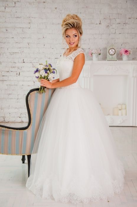 Прокат свадебных платьев