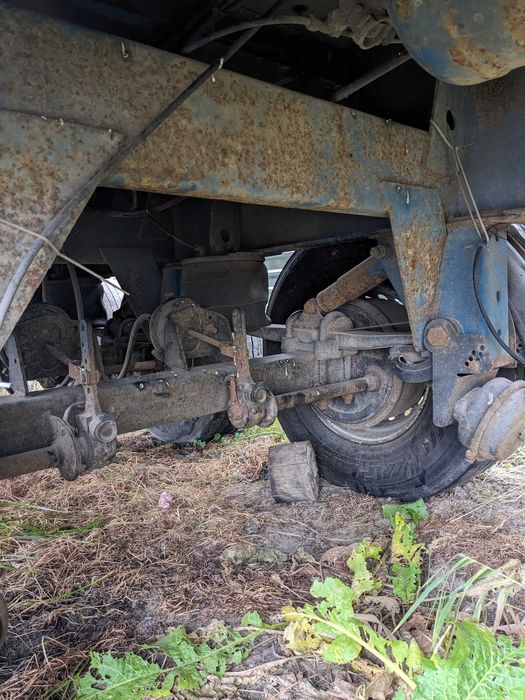 Напівпричіп ВАРЗ