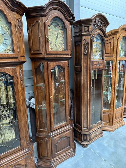 Zegar numer 8. Stojący kwadransowy. Transport cały kraj.