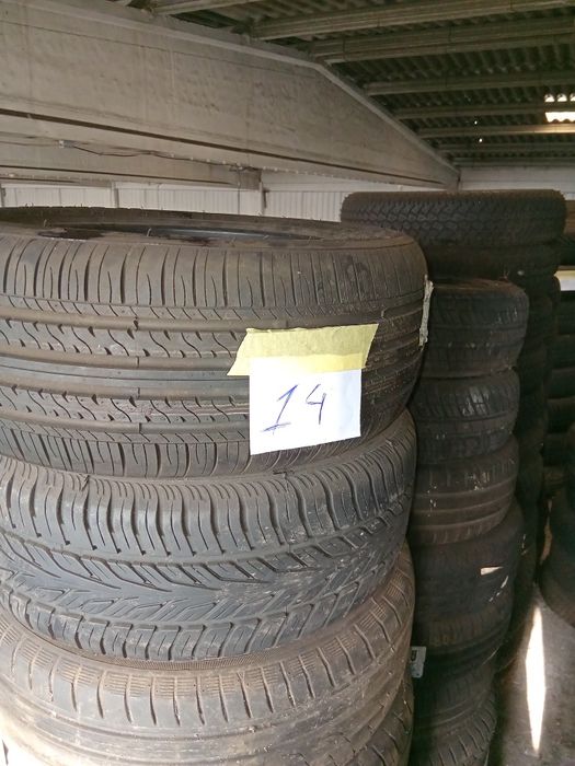Pneus usados e novos