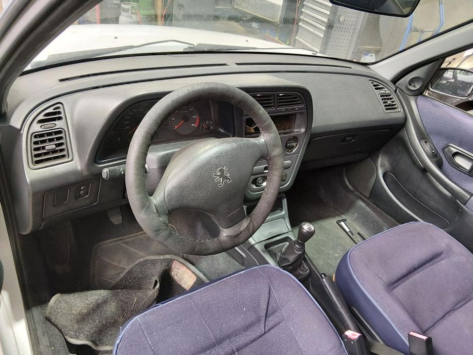chapeleira da mala peugeot 306