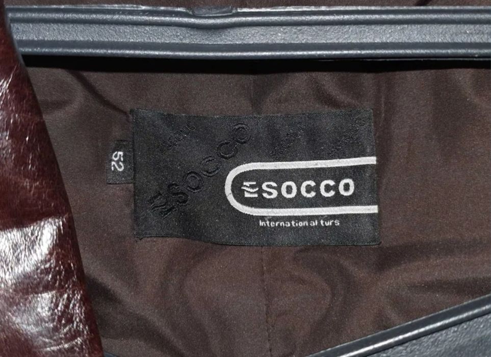 Очень качественная кожаная женская куртка Esocco, 52 размер