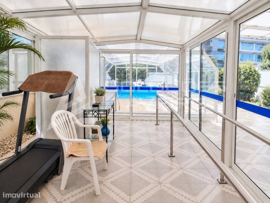 Moradia T4+1 | Piscina Coberta | Ginásio | Dois Lotes Urbanos | Cen...