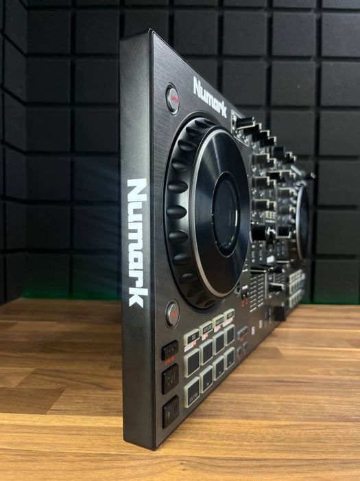 Numark NS4FX (БЕЗКОШТОВНА доставка)