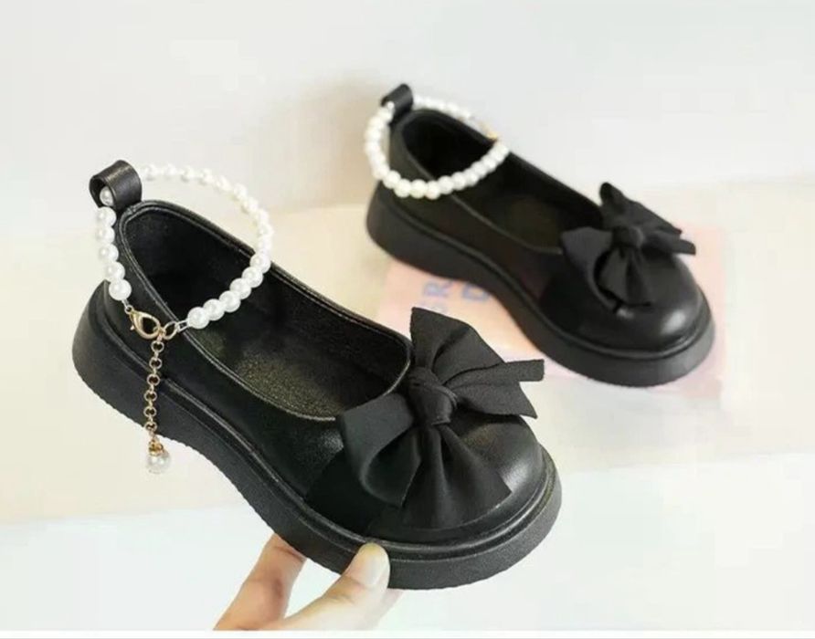 Продам туфельки для дівчинки