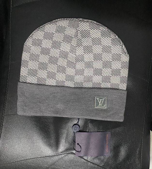 Gorros LV xadrez cinzentos novo
