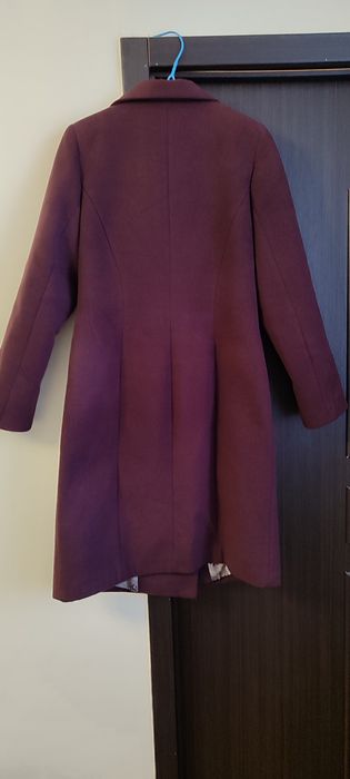 Продам пальто 48 розміру в гарному стані