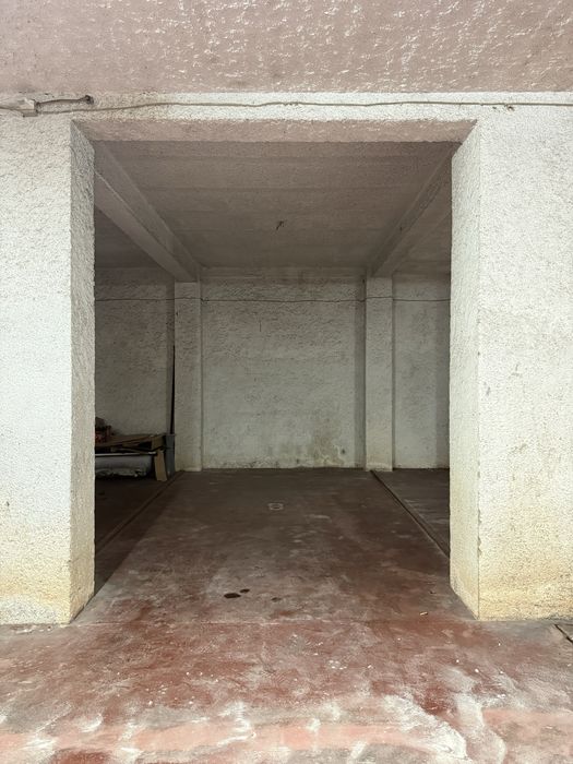 T3 Remodelado com Parqueamento - Solum