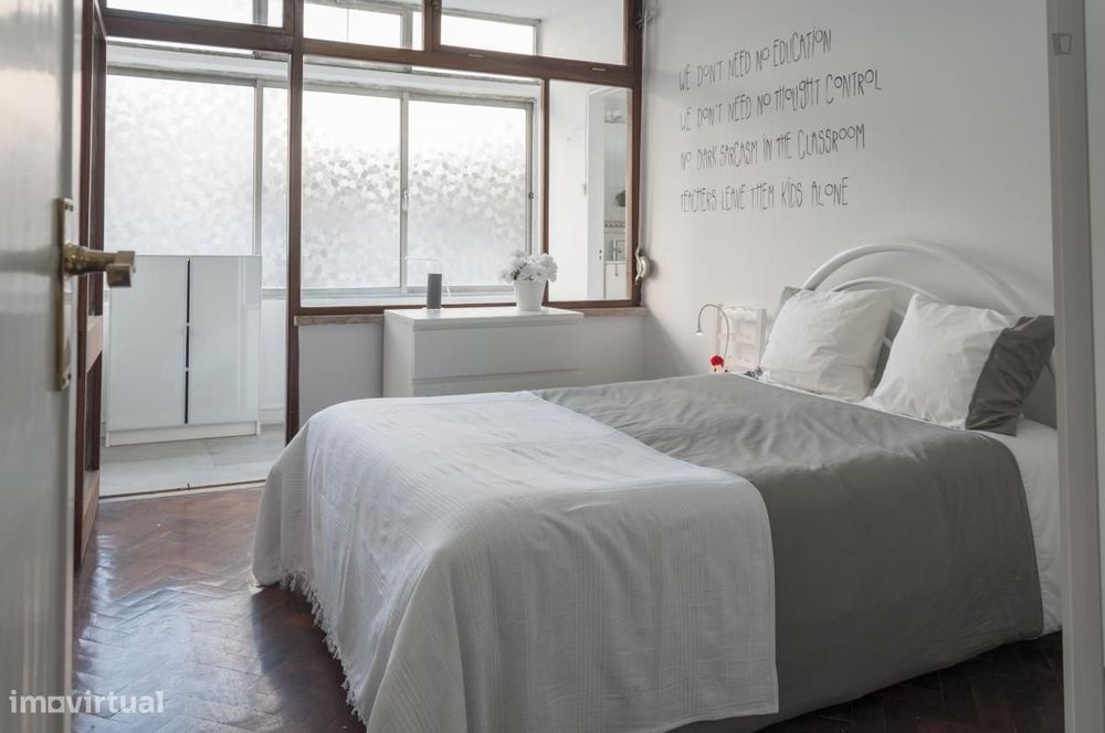Quarto - localizado em Alcântara Lisbon