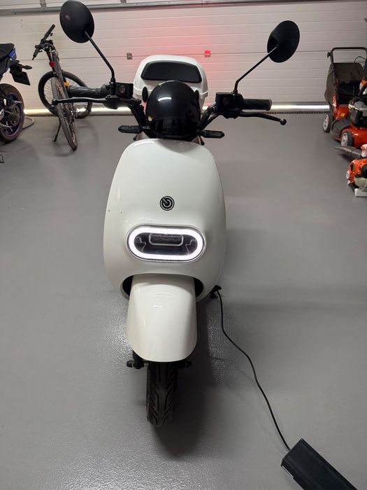 iamelectric S3 Skuter IAMElectric S3 – prawie nowy, przejechane tylko 150 km!